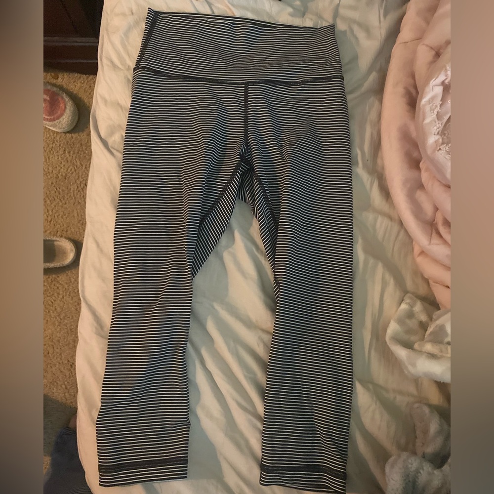 Black and white striped cropped lululemon leggings